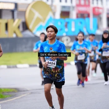Runner Photo 7603306