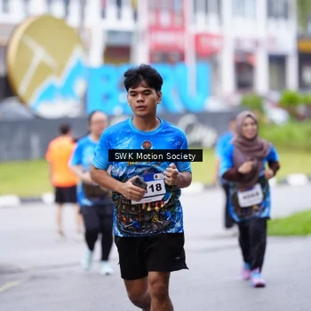 Runner Photo 7603413