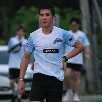 Runner Photo 7603437