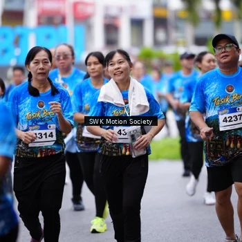 Runner Photo 7603571