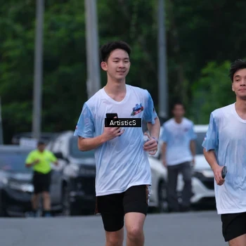 Runner Photo 7603673