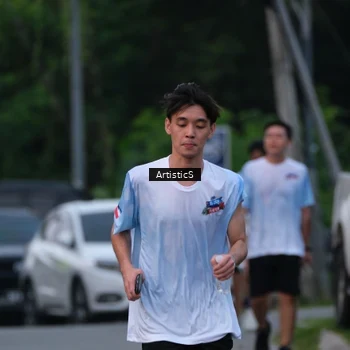 Runner Photo 7603692