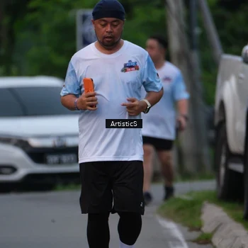 Runner Photo 7603825