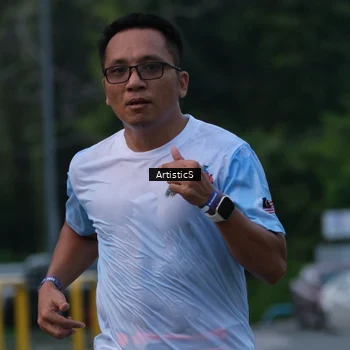 Runner Photo 7603899
