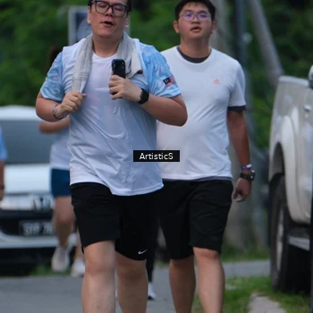 Runner Photo 7603946