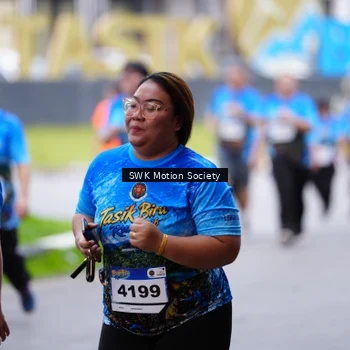 Runner Photo 7603987