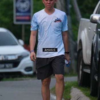 Runner Photo 7603994