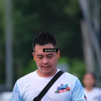 Runner Photo 7604017