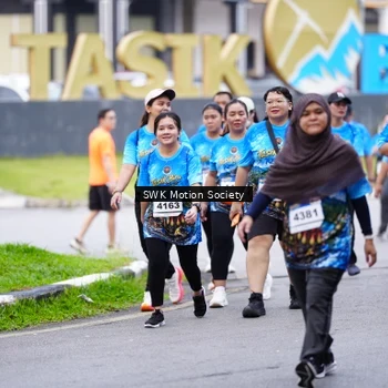 Runner Photo 7604056