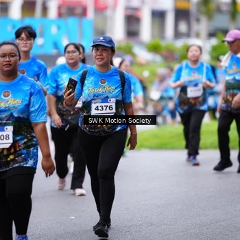 Runner Photo 7604075