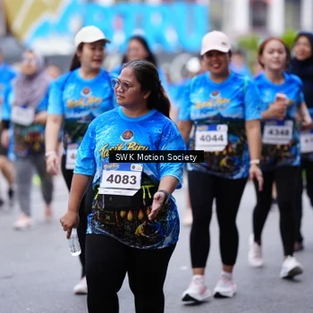 Runner Photo 7604100