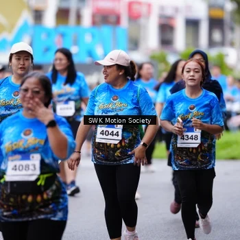 Runner Photo 7604103