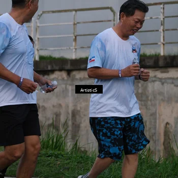 Runner Photo 7604275