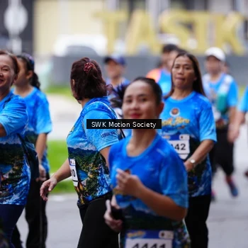 Runner Photo 7604345