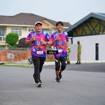Runner Photo 7605071