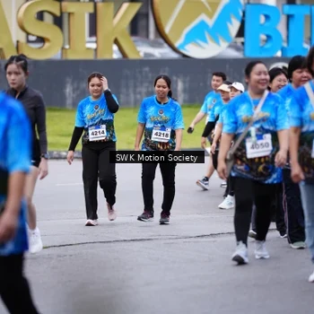 Runner Photo 7605343