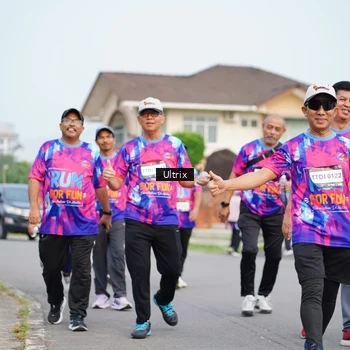 Runner Photo 7605347
