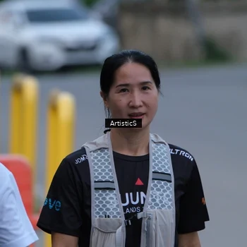 Runner Photo 7605351