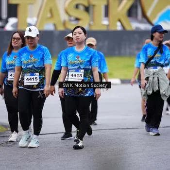 Runner Photo 7605515
