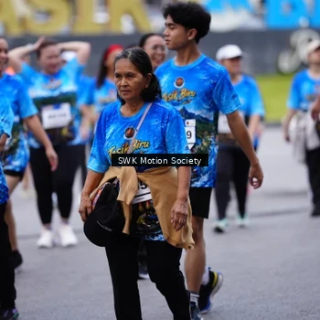Runner Photo 7605553