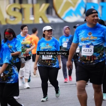Runner Photo 7605555