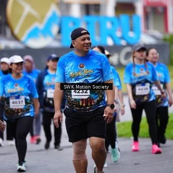 Runner Photo 7605558