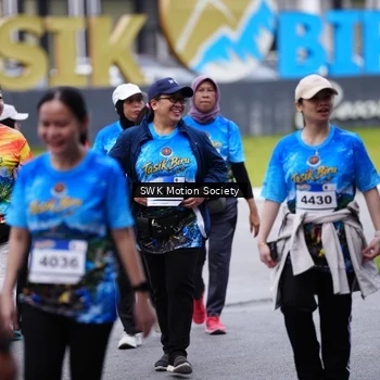 Runner Photo 7605568