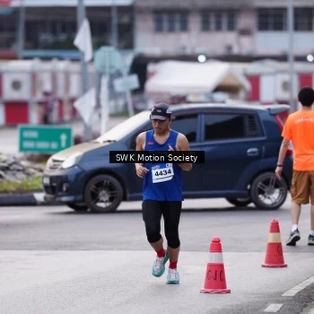 Runner Photo 7605573