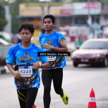 Runner Photo 7605645