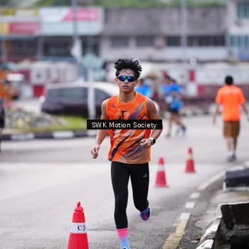 Runner Photo 7605649