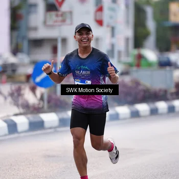 Runner Photo 7605682