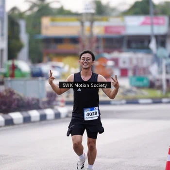 Runner Photo 7605691
