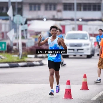 Runner Photo 7605697