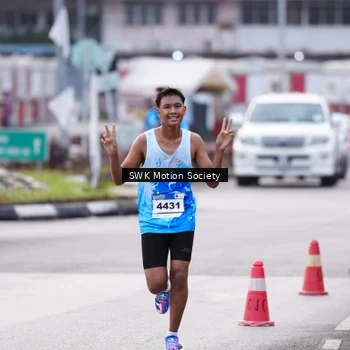 Runner Photo 7605703