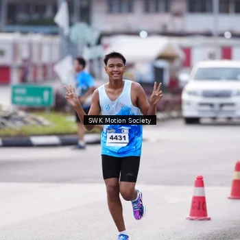 Runner Photo 7605704