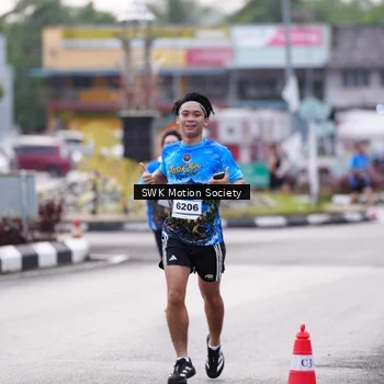 Runner Photo 7605726