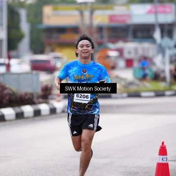 Runner Photo 7605732