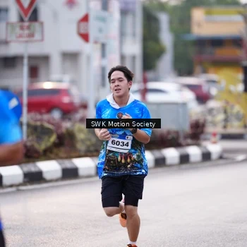 Runner Photo 7605736