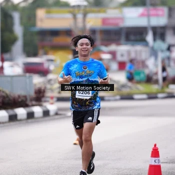 Runner Photo 7605744
