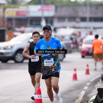 Runner Photo 7605752