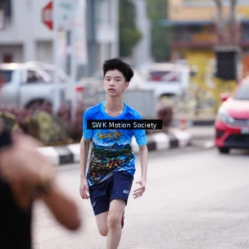 Runner Photo 7605757