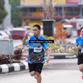 Runner Photo 7605768