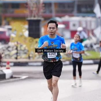 Runner Photo 7605777