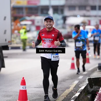 Runner Photo 7605815
