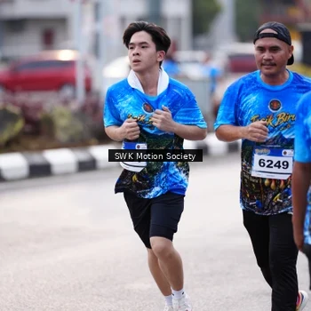 Runner Photo 7605819