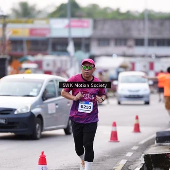 Runner Photo 7605823
