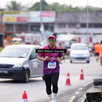 Runner Photo 7605825