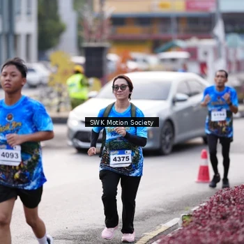 Runner Photo 7605844
