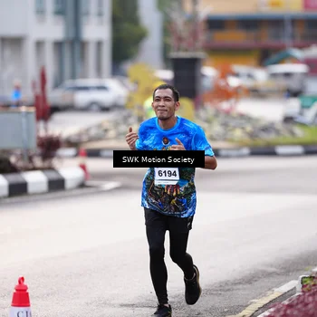Runner Photo 7605851
