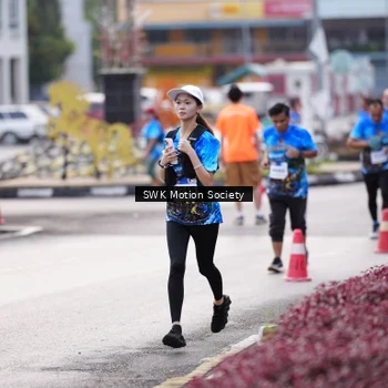 Runner Photo 7605860